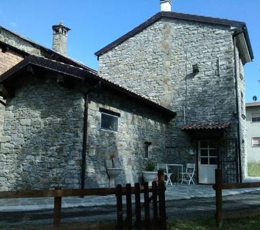 Rustico/Casale in vendita a Morfasso, Frazione San Michele