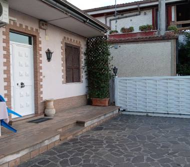 Appartamento in affitto a Aprilia, Frazione Campoleone