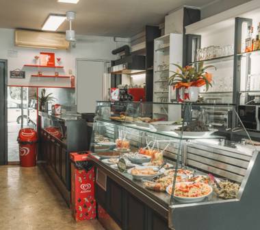 Bar in vendita a Firenze, Zona Firenze Nova, Piazza Pietro Mascagni 30