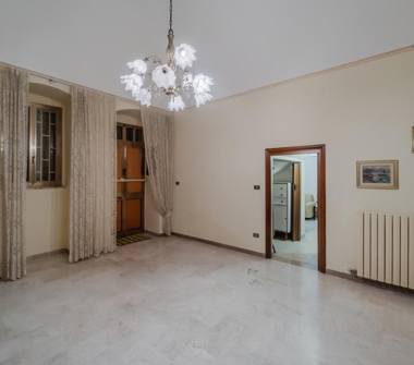 Casa indipendente in vendita a Bari, Zona Carbonara, Via Regina Elena 13a