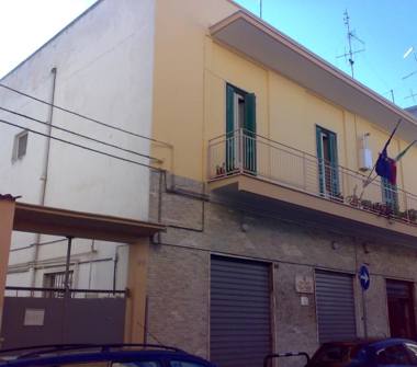 Palazzo/Stabile in affitto a Bari, Zona Carbonara, via ospedale di venere 142