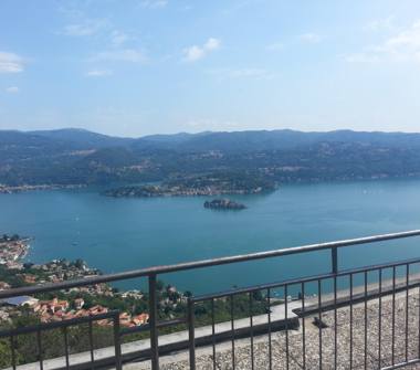 Attico in vendita a Madonna del Sasso, Frazione Boleto, Via Santuario 23