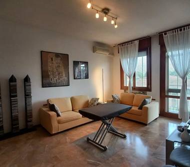 Appartamento in vendita a Ferrara, Zona Borgo Punta