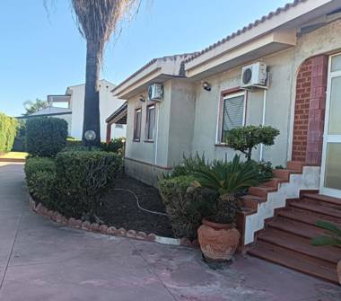 Villa in vendita a Ispica (Ragusa), Via Augusto Murri 1