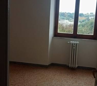 Monolocale in vendita a Siena (Siena), Via Cesare Battisti 1