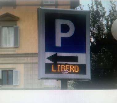 Auto Officina in vendita a Napoli, Zona Piazza Garibaldi, Piazza Giuseppe Garibaldi 54