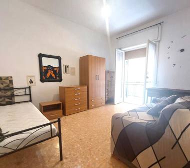 Bilocale in affitto a Napoli, Zona Corso Umberto