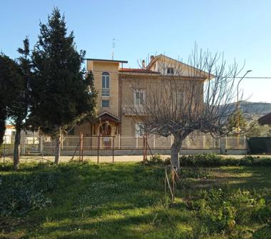 Casa indipendente in vendita a Alanno, Frazione Alanno Scalo, Via Sant'Emidio 77