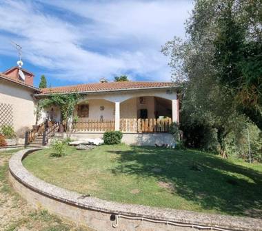 Villa in vendita a Viterbo (Viterbo), Strada Tuscanese 99