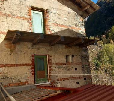 Casa indipendente in vendita a Massa, Frazione Resceto, Viottolo Ridotti 30