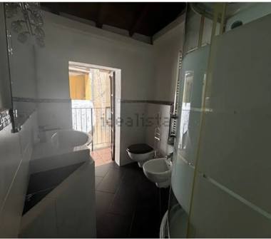 Casa indipendente in vendita a Cadegliano-Viconago (Varese)