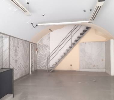 Negozio in vendita a Napoli, Zona Pendino, Corso Umberto I 150