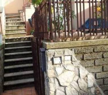 Quadrilocale in vendita a Lariano (Roma), Via Colle Cagioli 85