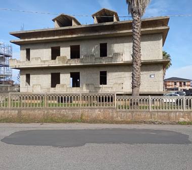 Palazzo/Stabile in vendita a Zungri (Vibo Valentia), Via Paolo Borsellino 3