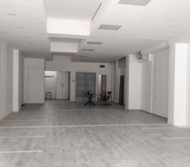 Negozio in vendita a Pesaro (Pesaro e Urbino), Via Giovanni Giolitti 158