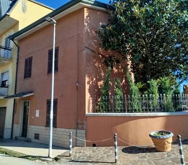 Casa indipendente in vendita a Ceccano (Frosinone), Via Madonna del Carmine 51