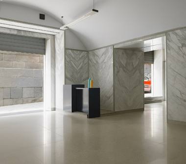 Negozio in vendita a Napoli, Zona Pendino, Corso Umberto I 150