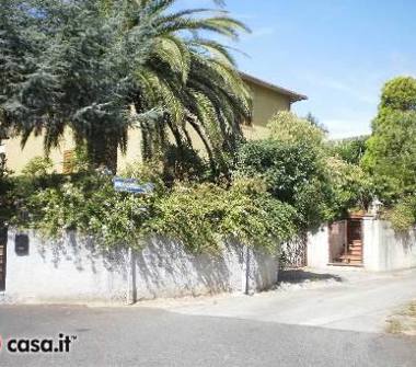 Villa in vendita a Piombino (Livorno)