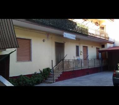 Appartamento in vendita a Cardito, Frazione Carditello, Via Giosuè Carducci 19