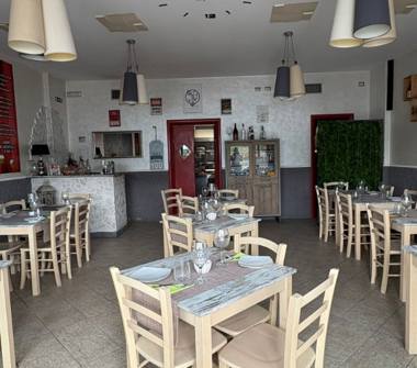 Ristorante in vendita a Roma, Zona Infernetto, Via Umberto Giordano 72/a