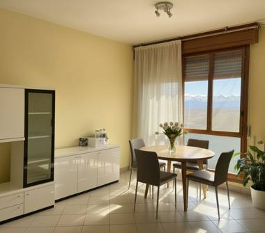 Appartamento in vendita a Modena, Zona Villaggio Artigiano Modena Nord, Via Bellinzona 31