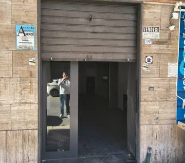 Negozio in vendita a Taranto (Taranto), Via Masaccio 19