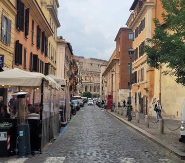 Trilocale in affitto a Roma, Zona Re di Roma, Via di San Giovanni in Laterano 85