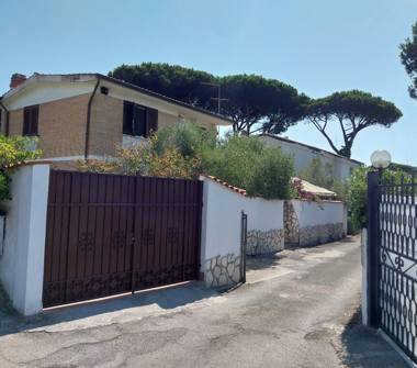 Villa in vendita a San Felice Circeo (Latina), Via Giacomo Leopardi 78