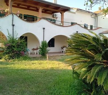 Casa indipendente in vendita a Agropoli (Salerno), Via Madonna del Carmine 1