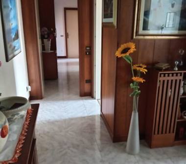 Quadrilocale in vendita a Milano, Zona Lorenteggio, VIA LARIO 7