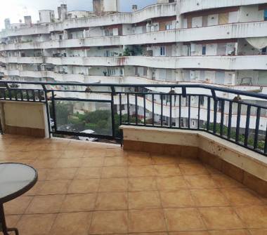 Quadrilocale in vendita a Pomezia, Frazione Torvaianica Alta, Via Pola 171