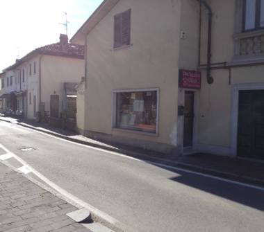 Casa indipendente in vendita a Vernate, Frazione Moncucco, Via Roma 120