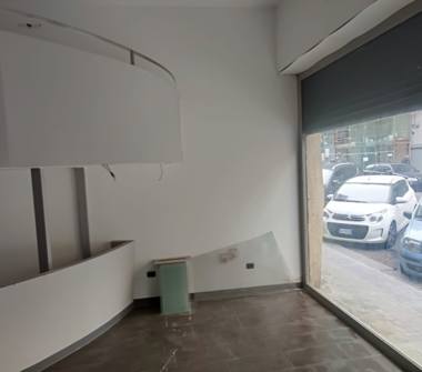 Negozio in vendita a Catania, Zona Corso delle province, Via Milano 38