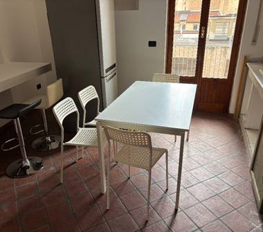 Porzione di casa in affitto a Palermo, Zona Zisa, Corso Camillo Finocchiaro Aprile 197