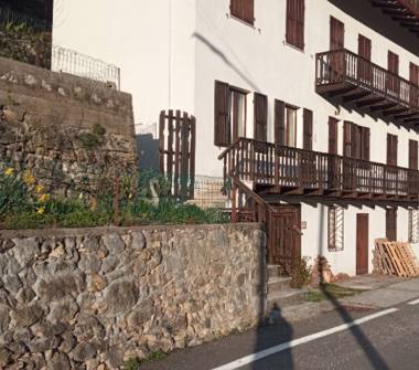 Casa indipendente in vendita a Terragnolo (Trento), Frazione Camperi 11