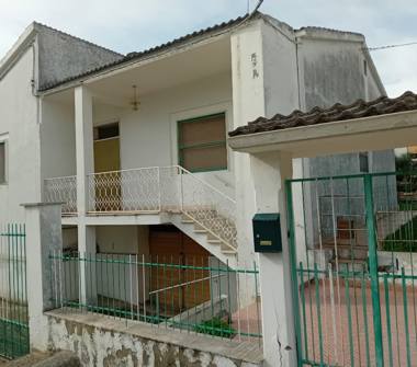 Casa indipendente in affitto a Portocannone (Campobasso)