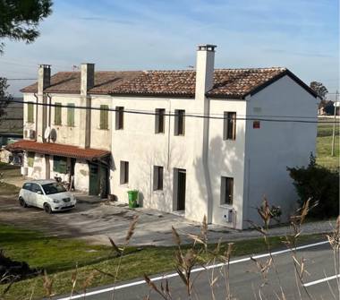 Porzione di casa in vendita a Porto Tolle, Frazione Bonelli, Via Strada del Mare 33