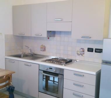 Bilocale in affitto a Genova, Zona Foce, Piazza Palermo 8