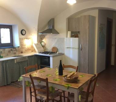 Bilocale in affitto a Arcola, Frazione Fresonara, Via Orti 27