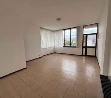 Ufficio in affitto a Godega di Sant'Urbano, Frazione Pianzano, Via A. De Gasperi 9