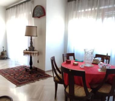 Appartamento in vendita a Napoli, Zona Vomero