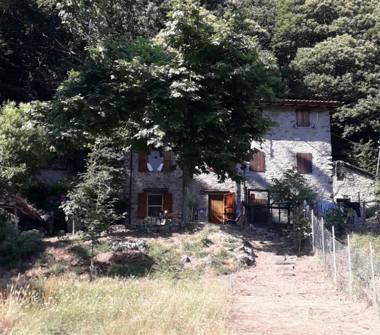 Casa indipendente in vendita a Pescaglia, Frazione Pascoso, loc. Spinori 1