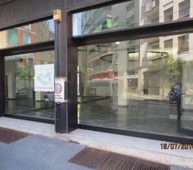 Negozio in vendita a Sesto San Giovanni (Milano)