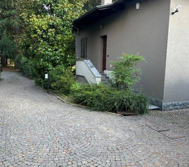 Casa indipendente in affitto a Varese (Varese), Via Pian di Sole 16