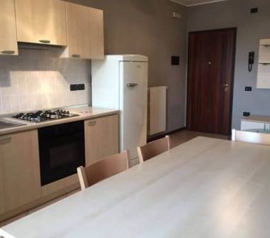 Monolocale in affitto a Desenzano del Garda (Brescia), Via Michelangelo 97