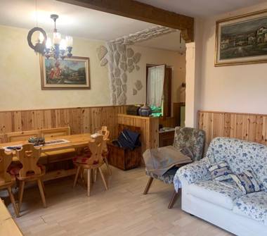 Casa indipendente in affitto a Rigolato (Udine)