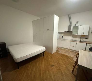 Monolocale in affitto a Bologna, Zona Centro Storico, Viale Carlo Pepoli 54