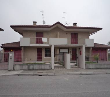 Villetta a schiera in affitto a Latisana (Udine), Via Umberto Samueli 2