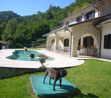 Villa in vendita a Canistro (L'Aquila), Contrada Sponga 6