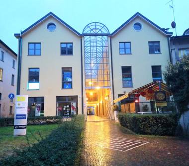 Ufficio in affitto a Gallarate (Varese), Largo Guido Camussi 5